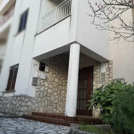 Studio Apartman Lady Апартаменты